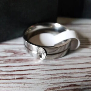 Stainless Steel Center-Grooved Ring - Size 7 3/4